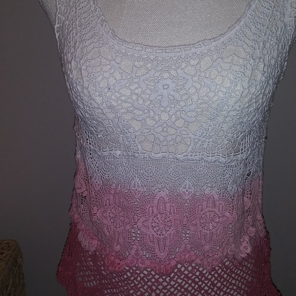 Lacy cover tank